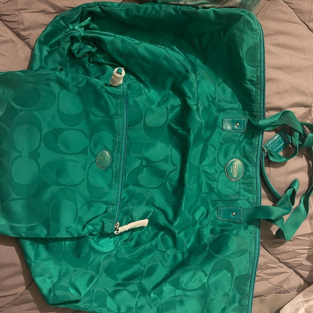 Large Coach tote with snap in pouch